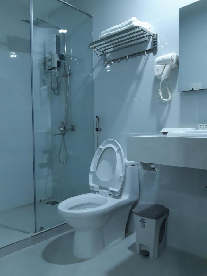 The Six Hotel Ho Chi Minh City Exterior photo